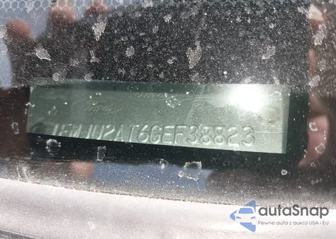 2016 Ford Expedition Limited z USA, uszkodzony, nr VIN 1FMJU2AT6GEF38823